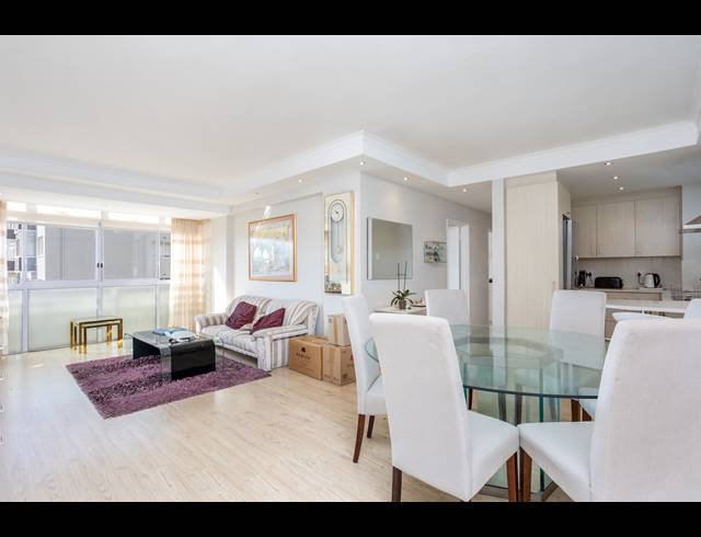 2 BEDROOM APARTMENT TO LET IN SEA POINT